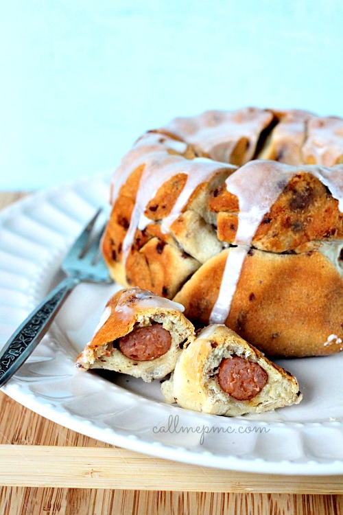 Pull Apart Bread Sausage Cinnamon Roll 