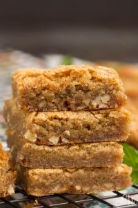 CARAMEL BROWNIES