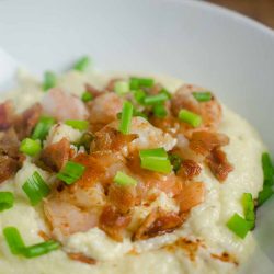 A quick Shrimp and Grits recipe for weekday meals. This simple dinner idea is full of flavor. OH So Easy Shrimp and Grits