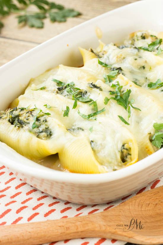 Spinach and Cheese Stuffed Pasta shells recipe is an easy to prepare pasta casserole. Great for potlucks and weeknight dinners, this recipe is easy to prepare and economical. 