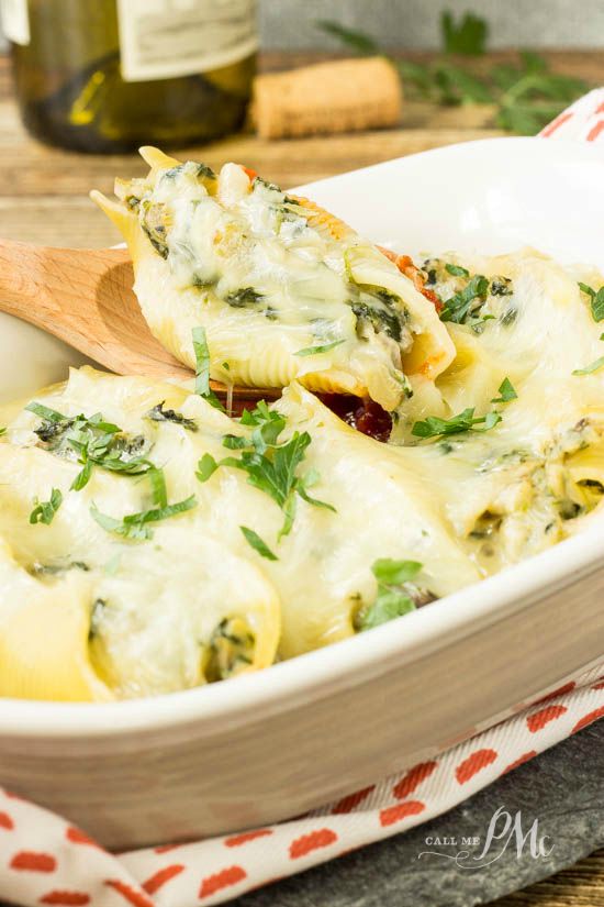 Spinach and Cheese Stuffed Pasta recipe - delicious pasta shells are stuffed with cheese and spinach and baked to perfection!
