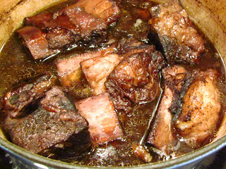 stewing meat in pot