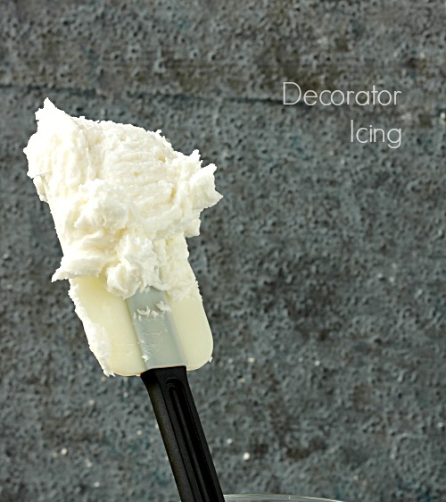 Decorator Icing Frosting -Creamy and smooth, this Easy Decorator Icing comes together in minutes.