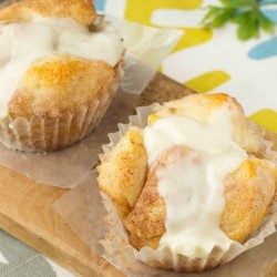 Cinnamon Roll Monkey bread cupcakes