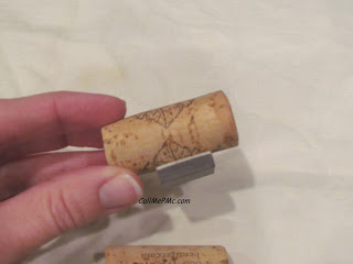Wine Cork Craft ~ Refrigerator Magnets - These cute and colorful wine cork magnets make your refrigerator extra charming.