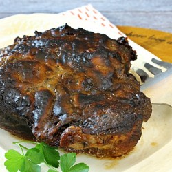 2Two Pack Slow Cooker Roast is an easy weeknight dinner option. Full of flavor and totally hands-off cooking make this my co-to weeknight dinner recipe. #recipe #slowcooker #beef #2pack #easy #familyfavorite #beefroast #slowcookerroast