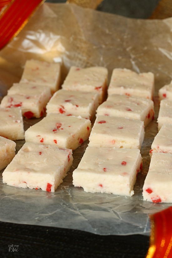 3 Ingredient Peppermint Fudge no chocolate- fast 5 minutes fudge recipe via callmepmc.com