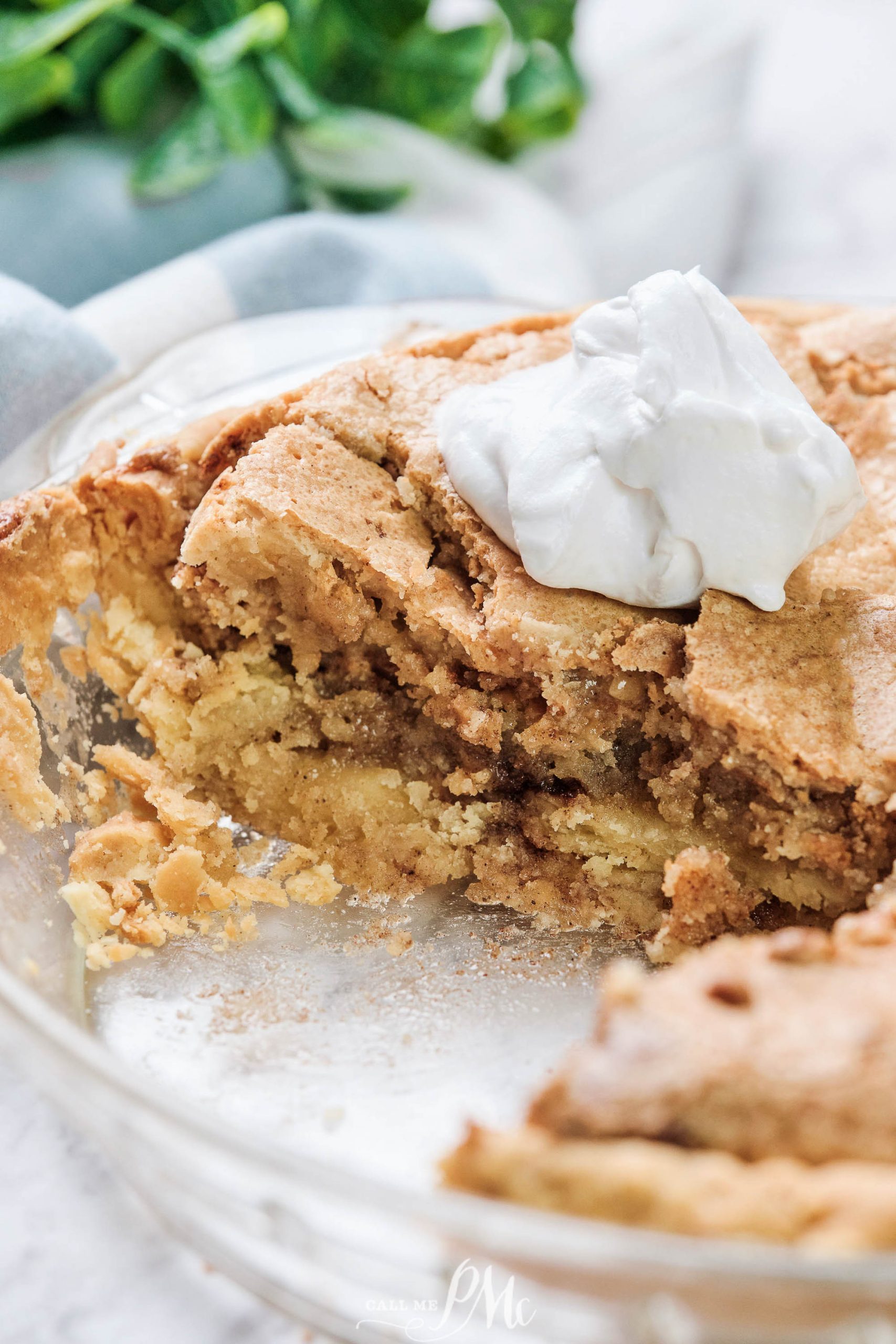 Cinnamon Roll Pie