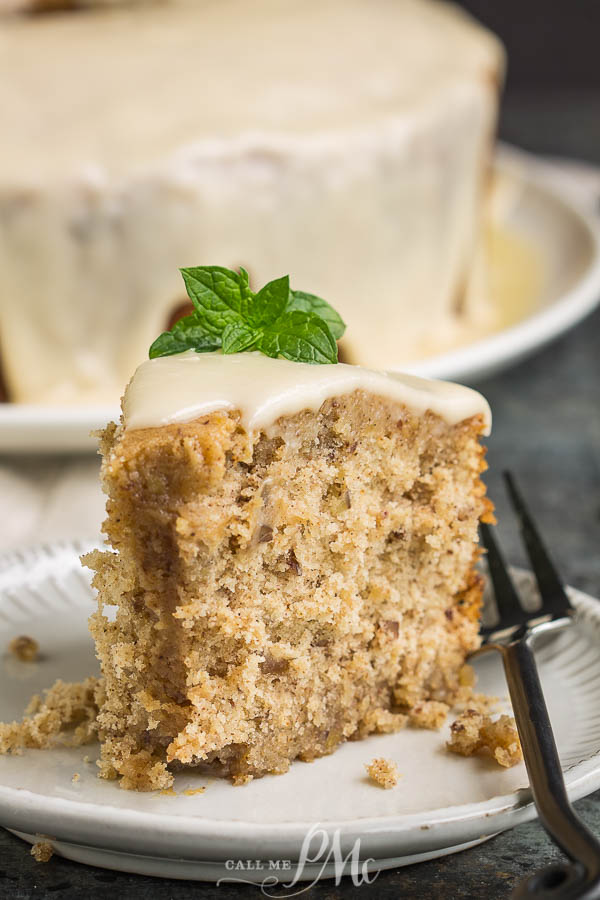 Woodford Reserve Pound Cake is a boozy twist on a Southern classic. #recipe #cake #bourbon #poundcake #homemade #fromscratch #poundcakepaula #Southern #dessert @WoodfordReserve Woodford Reserve Pound Cake