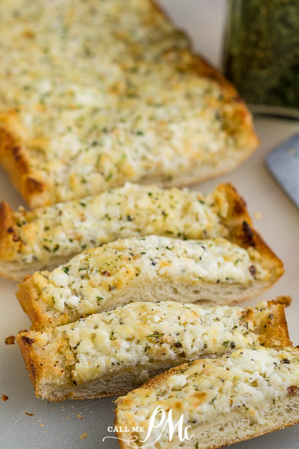 EASY CHEESY GARLIC BREAD