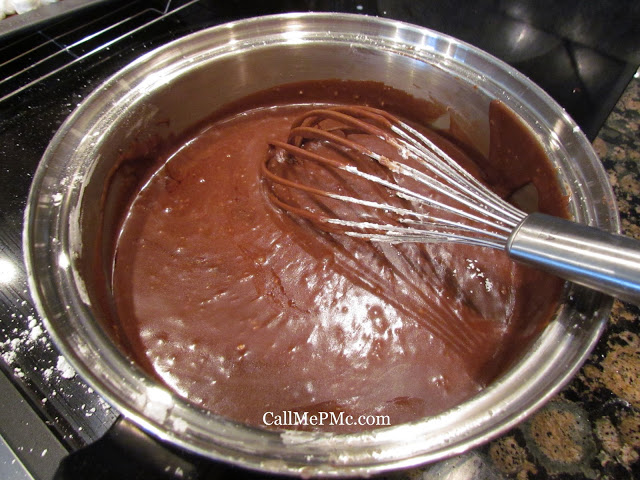 chocolate icing with powdered sugar and cocoa chocolate frosting