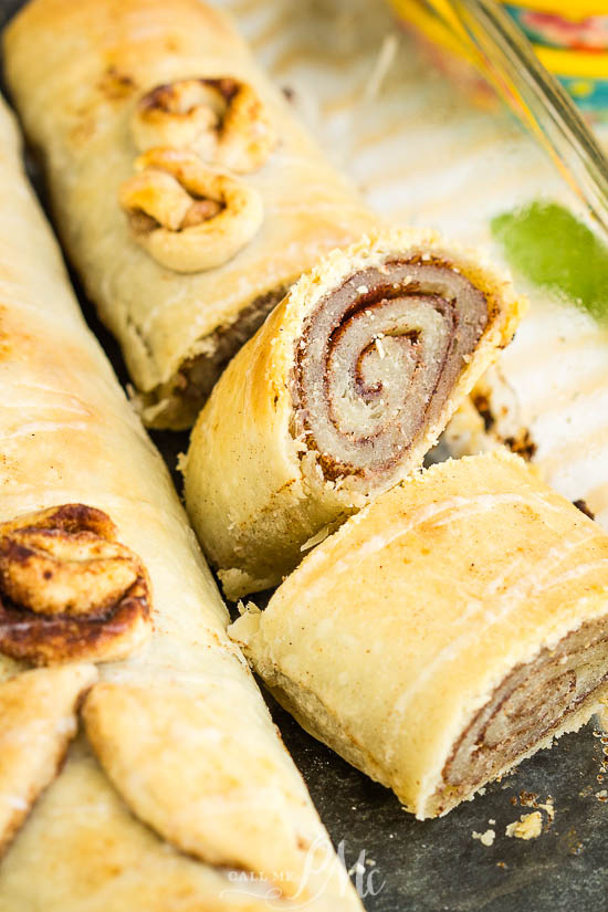 These Cinnamon Rolls are ridiculously easy to make and ready in under 45 minutes. They are packed with cinnamon sugar and taste amazing. #oldfashioned #noyeast #piecrust #cinnamon #cinnamonrolls #sweetrolls #fromscratch #recipe Cinnamon Rolls