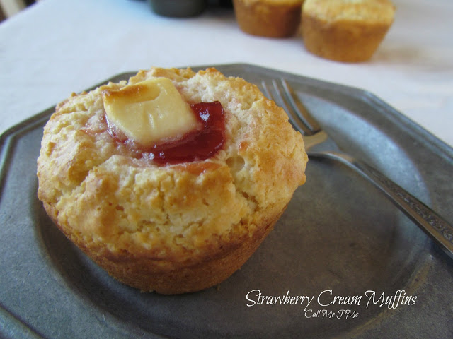 Strawberry Cream Muffins 