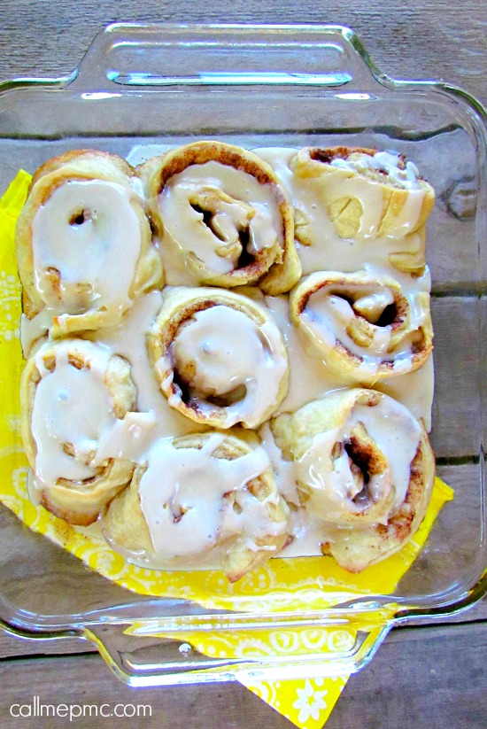 Pioneer Woman Cinnamon Rolls {kind of} with Maple Glaze rich and buttery cinnamon rolls are topped with a delicious maple glaze, easy recipe instructions.