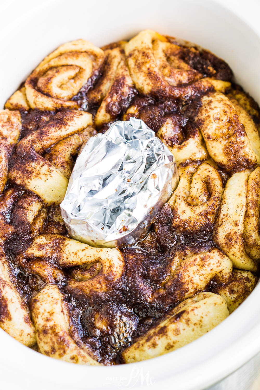 Slow Cooker Cinnamon Roll Breakfast Casserole