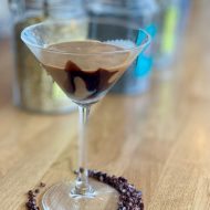 An indulgent chocolate cocktail that's perfect any time of year! #chocolate #martini #recipe #callmepmc
