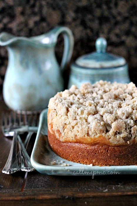 Amaretto Cream Cheese Coffee Cake 