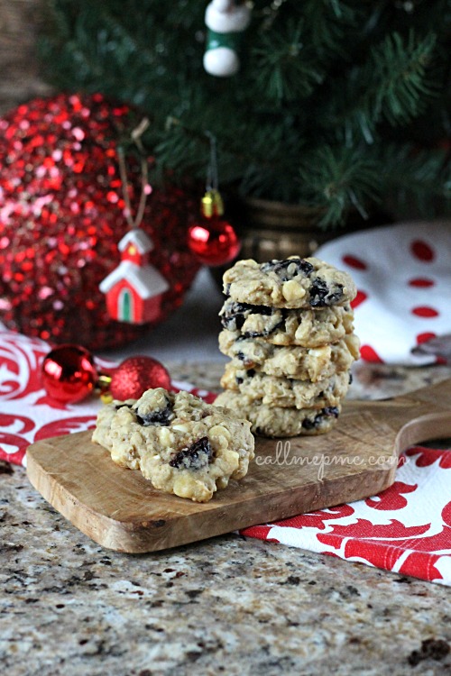 White Chocolate Chip Cherry Oatmeal Cookies