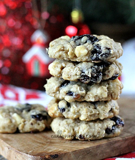 White Chocolate Chip Cherry Oatmeal Cookies