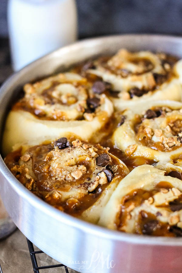 Sweet rolls with Snickers Bars ingredients caramel, peanuts, chocolate