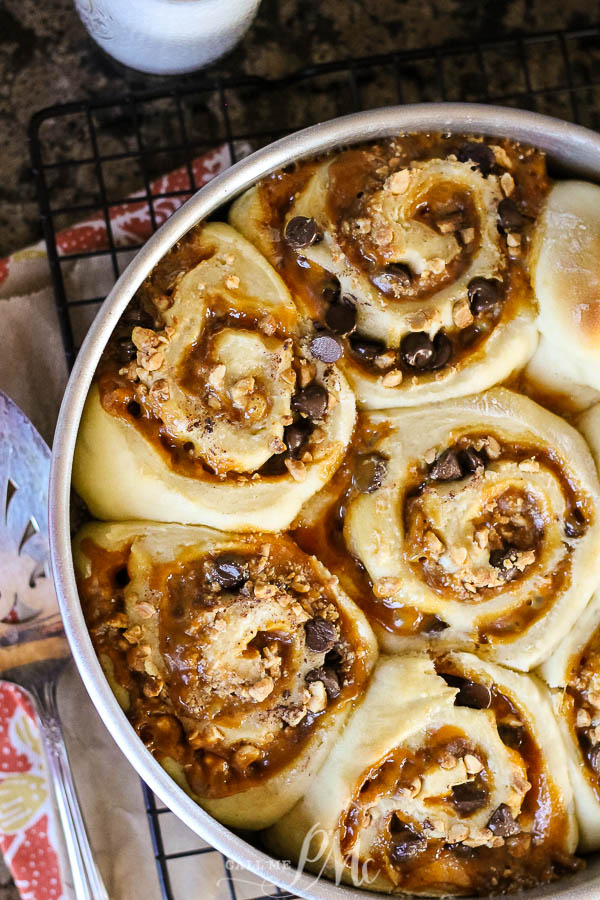 Sweet rolls with Snickers Bars ingredients caramel, peanuts, chocolate