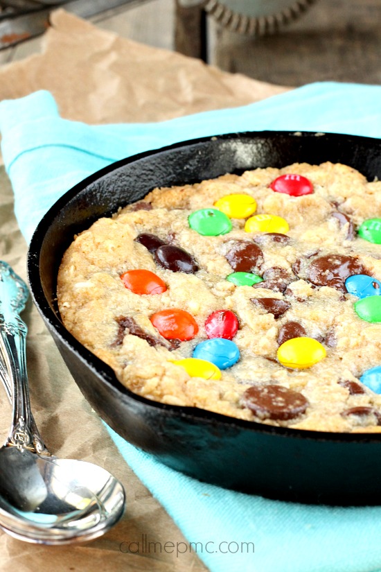 Chocolate Pizookie Cookie Cake l Homemade Recipes http://homemaderecipes.com/uncategorized/23-best-pizookie-recipes