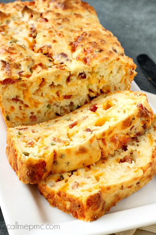 Bacon Jalapeno Popper Cheesy Bread