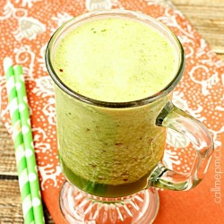 Spinach Apricot Coconut oil smoothie