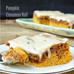 Pumpkin Cinnamon Roll Cake