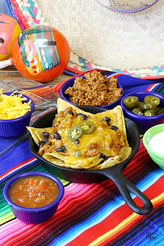 An easy-to-make snack recipe, Mini Taco Nachos are a crowd-pleaser. Tasty, easy, Mini Taco Nachos are the ultimate game day treat.