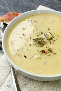 bowl of spicy creamy broccoli soup