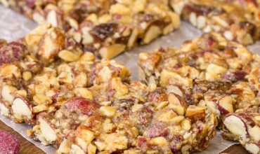 Salted Caramel and Blueberry Almond Snack Bars Salted Caramel and Blueberry Almond Snack Bars