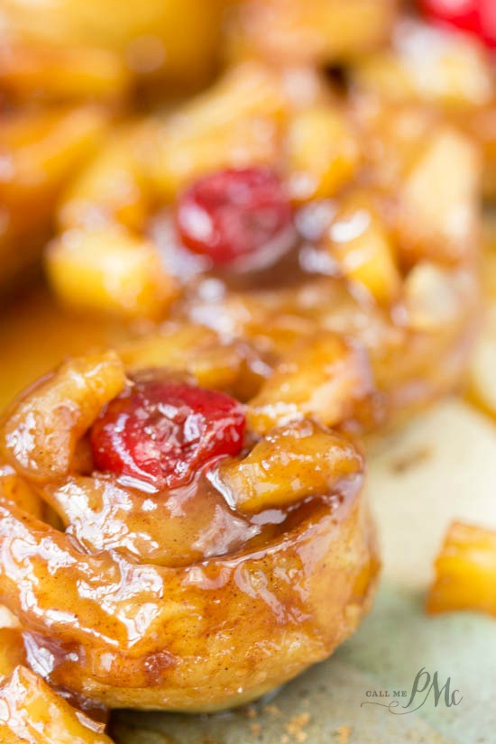 5 ingredient puff pastry pineapple upside down cinnamon rolls are full of ooey gooey buttery caramel sauce cinnamon and that familiar pineapple upside down flavor. #puffpastry #cinnamonrolls #pineapple #pineappleupsidedown #dessert #breakfast #brunch #reicpe #easy pineapple upside down cinnamon rolls