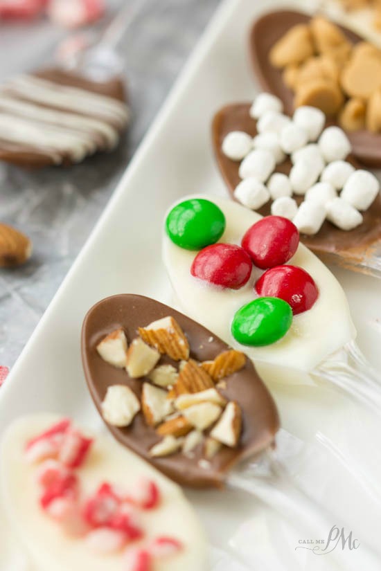 How to make Chocolate Covered Spoons a fun, festive, gift. Step-by-step tutorial on making choolate covered spoons. #DunkinToTheRescue #ad #sponsored Chocolate Covered Spoons