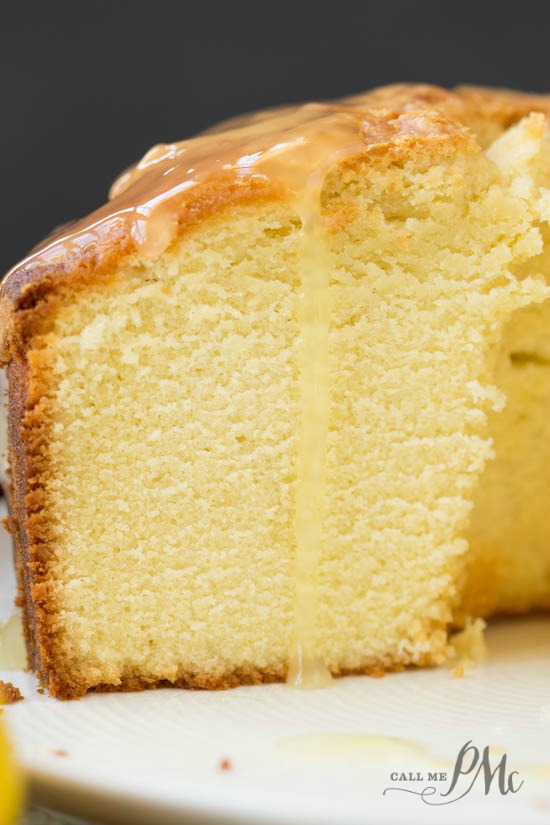 Old Fashioned Blue Ribbon Pound Cake recipe is bursting with flavor. Always popular. Traditional pound cake, this recipe has been passed down for generations. #cake #poundcake #blueribbon #oldfasioned #butter #crustytop #recipe #poundcakepaula #traditional Old Fashioned Blue Ribbon Pound Cake