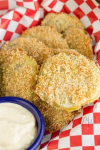 Panko Crusted Baked Fried Green Tomatoes with Lulus Wow Sauc