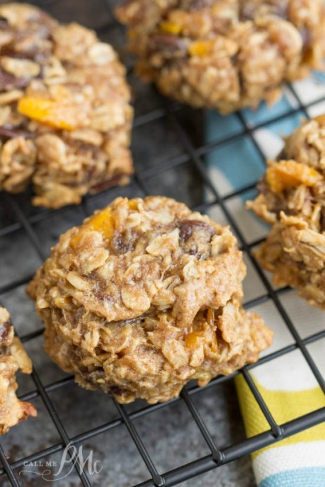 Healthy Oatmeal Date Breakfast Cookies 