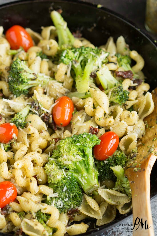   Stovetop Sun Dried Tomato Broccoli Pesto Pasta  