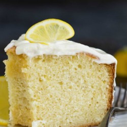 Trisha Yearwood's Lemon Pound Cake with Glaze