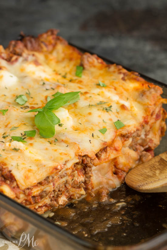Classic Turkey Lasagna Recipe, a simple homemade lasagna recipe that's easy enough for busy week nights. Ground turkey replaces traditional ground beef in this recipe making it lower in calories and fat. Classic Turkey Lasagna
