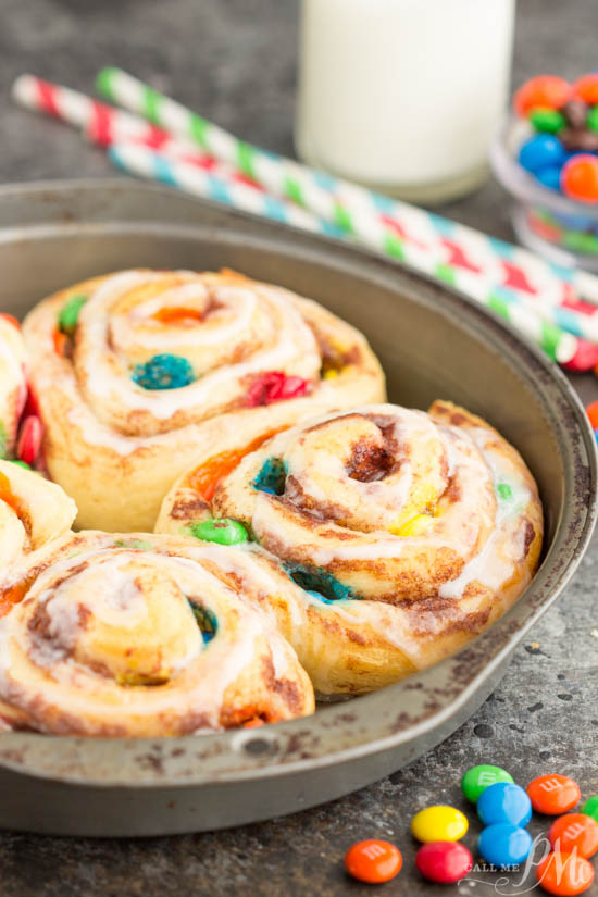 M&M Cinnamon Rolls make a fun and delicious carefree breakfast treat! Breakfast pastries in a pan.