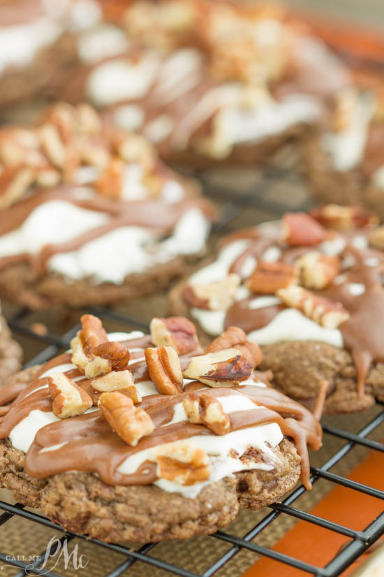 Mississippi Mud Cookies with Marshmallow Fluff and Chocolate Frosting is a delectable fudge cookie recipe topped with creamy marshmallow fluff frosting, rich chocolate ganache, and salted toasted pecans. @bobsredmill #50StatesofCookies AD Mississippi Mud Cookies