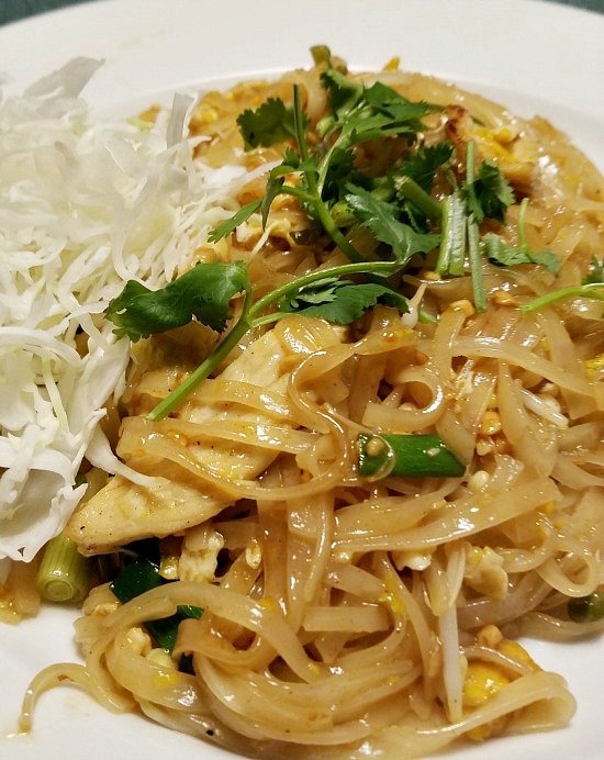 Local Eats | Sao Thai Tupelo is a home owned and operated Thai restaurant that serves authentic Thai food.