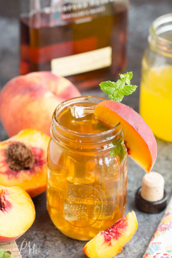 Bourbon Peach Tea Cocktail southern inspired flavors of bourbon and peaches. Turn any party into a celebration with this fun and easy drink!