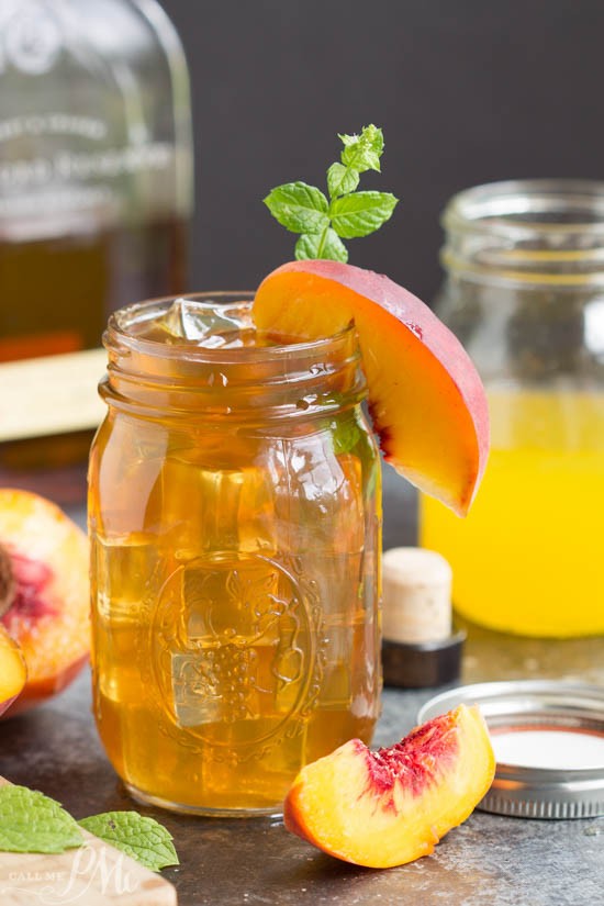 Bourbon Peach Tea Cocktail southern inspired flavors of bourbon and peaches. Turn any party into a celebration with this fun and easy drink!