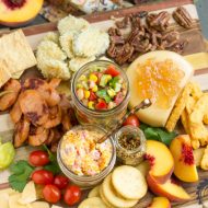 10+ EASY ENTERTAINING CHARCUTERIE BOARDS