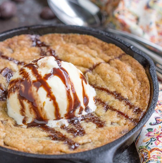 Crave Tupelo Deluxe Chocolate Chip Skillet Cookie