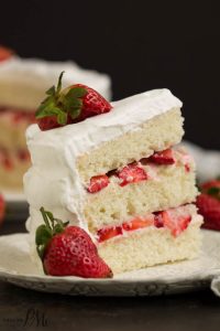 STRAWBERRY CREAM CAKE