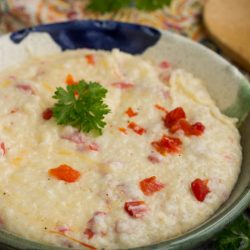 Pimento Cheddar Cheese Grits