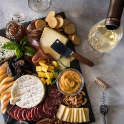 How to Build Cheese Board